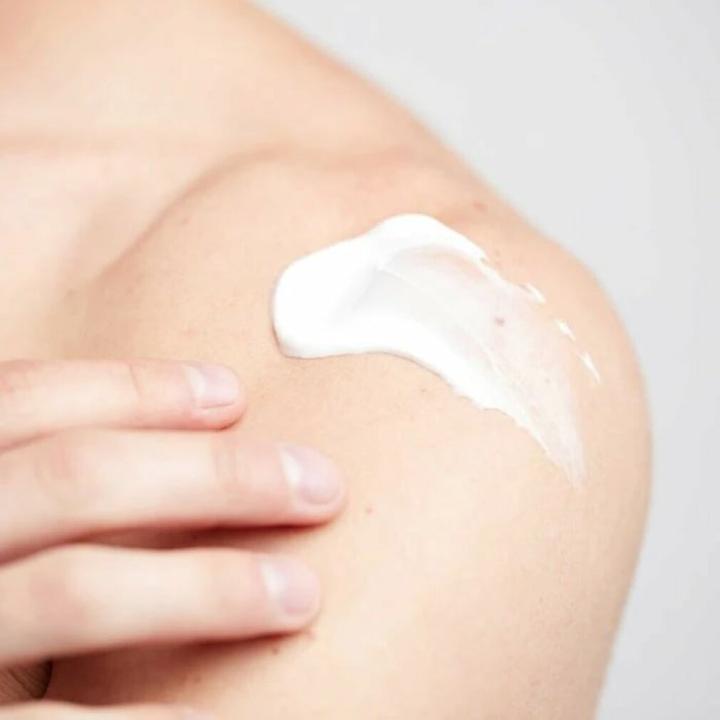Image du produit Elemis Crème de douche nourrissante pour la peau (300 ml)