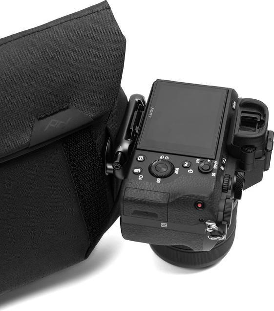 Actual product image Peak Design Field Pouch v2 (Camera shoulder bag, Camera hip bag, 3 l)