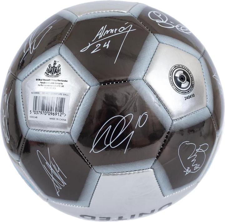Produktbild Newcastle United FC Fussball mit Unterschriften