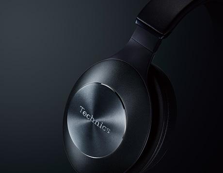 Actual product image Technics EAH-F50B Wireless Bluetooth High Resolution Audio Over-Ear Headphones with Mic/Remote Black EU (35 h, Wireless)