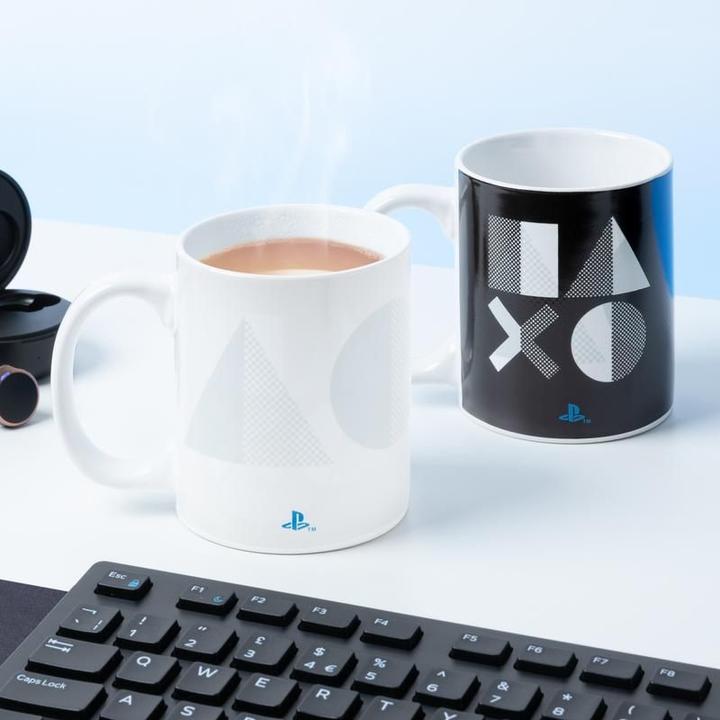 Actual product image Paladone Products Playstation Heat Change Mug PS5 (300 ml, 1 x)