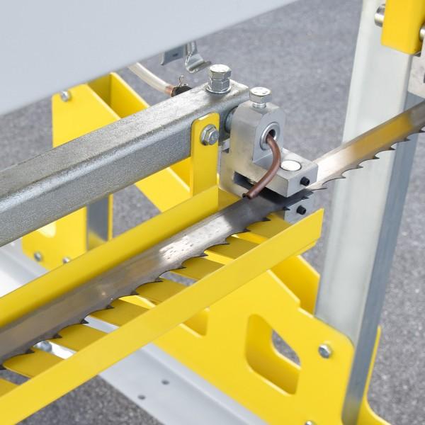 Immagine prodotto Markmüller BAMATO - Blockbandsäge m. Benzinmotor u. elektrischer Höhenverstellung m. 5,9 m Rollbahn BBSW-660GPR