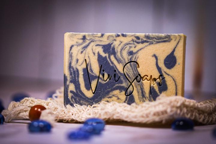 Produktbild Vivi Soaps Blaubeere - Thymian Ziegenmilchseife (Hartseife)