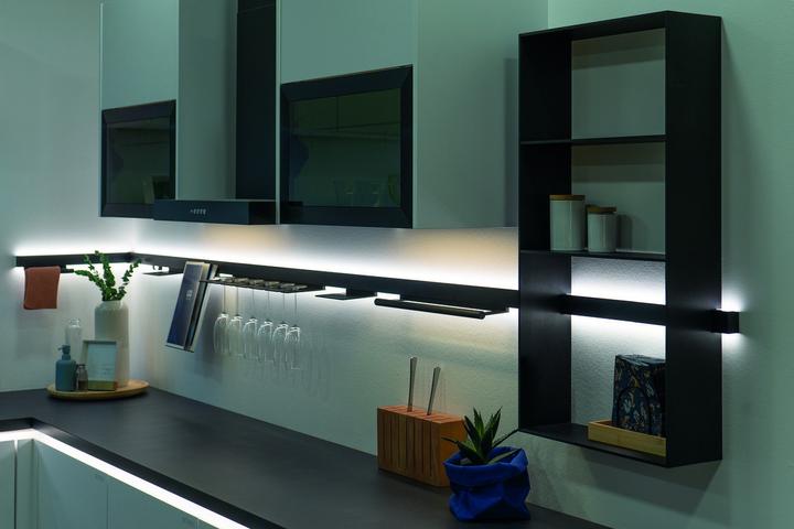 Actual product image L&S Tabletthalter Sign, schwarz