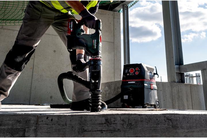 Actual product image Metabo 18V SDS Max cordless hammer drill KHA 18 LTX BL 40 (Rechargeable battery operated)