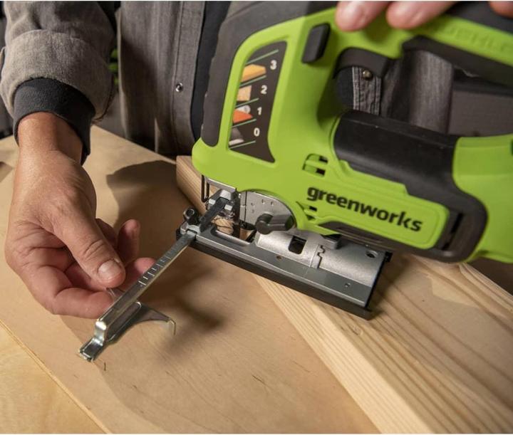 Actual product image Greenworks Emilia