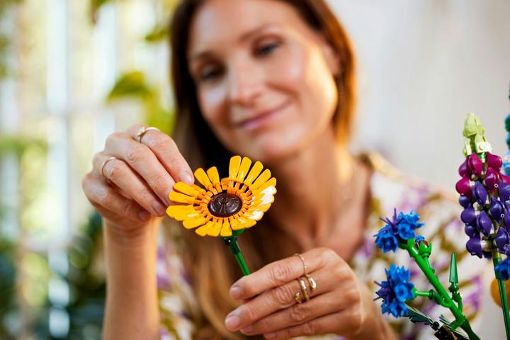 Image du produit LEGO Bouquet de fleurs sauvages (10313, LEGO Icons, LEGO Botanical)