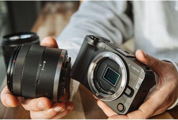 Immagine prodotto Canon RF-S 14-30 mm F4-6.3 IS STM PZ (Canon RF, APS-C / DX)