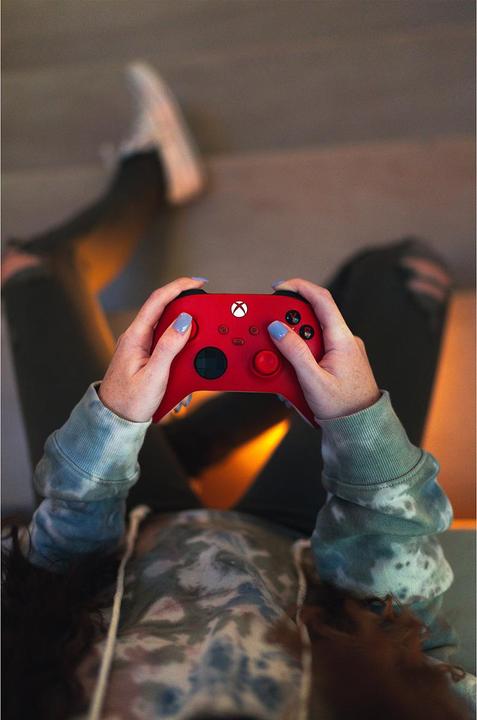 Produktbild Microsoft Xbox Wireless Controller - Pulse Red (PC, Xbox One X, Xbox Series X, Xbox One S, Xbox Series S)