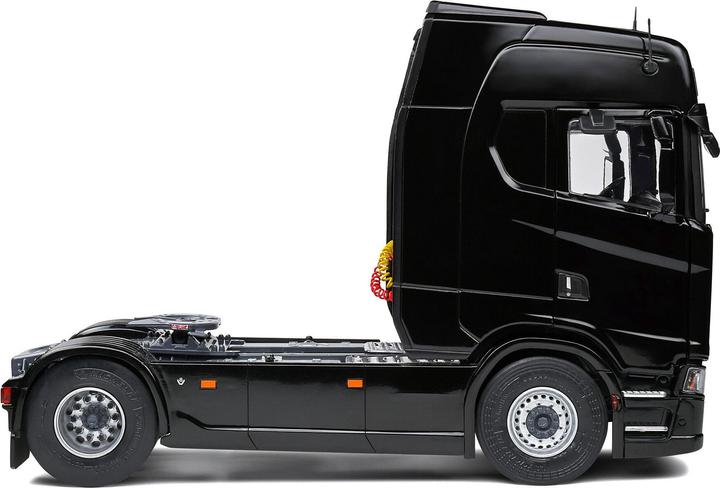 Actual product image Solido 1:24 Volvo Globetr.black
