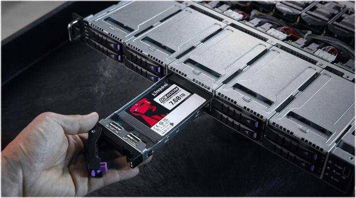 Produktbild Kingston DC600M (7680 GB, 2.5")