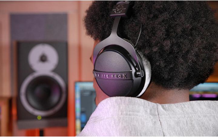 Productafbeelding Beyerdynamic DT 770 Pro X Limited Editie (Geen ruisonderdrukking, Bedraad)