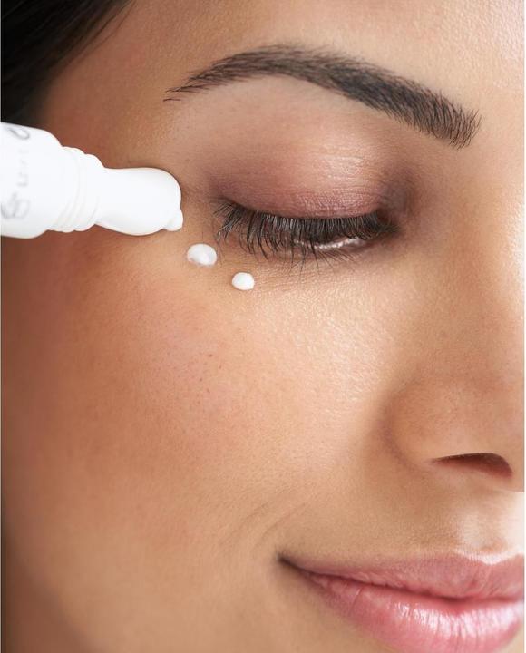 Actual product image NIVEA Anti-dark circles under the eyes (Crème, 15 ml, Day + Night)