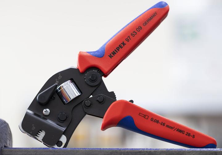 Image du produit Knipex Pince à sertir auto-ajustable pour embouts de câble (190 mm)