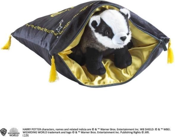 Image du produit Noble Collection Harry Potter: Hufflepuff avec Blaireau (34 cm)