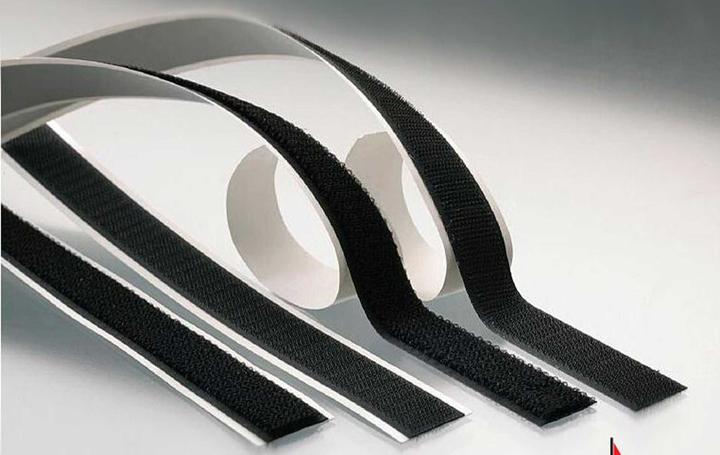 Romarin nastro velcro autoadesivo 4x0,5m (2pz. pile / 2pz. nastro con gancio) larghezza 20mm
