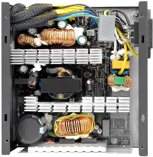 Produktbild Thermaltake TR2 S (700 W)