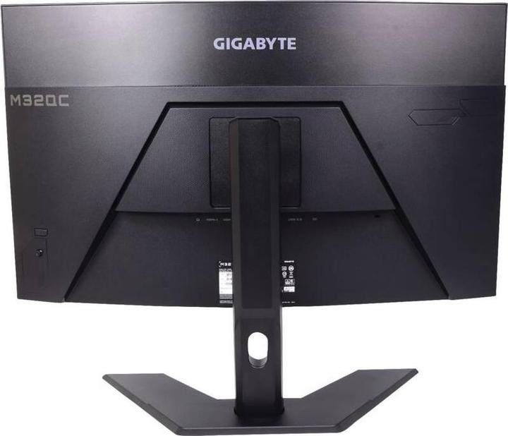 Actual product image Gigabyte M32QC (2560 x 1440 pixels, 31.50")