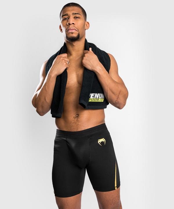 Image du produit Venum Tempest 2.0 Vale Tudo Shorts â€“ Black/Gold - XL (XL)