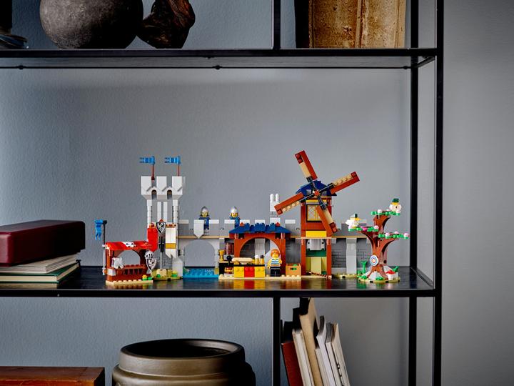 Produktbild LEGO Mittelalterliche Burg (31120, LEGO Creator 3-in-1, LEGO Seltene Sets)