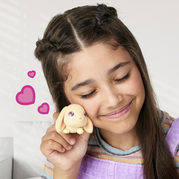 Actual product image Moose Little Live Pets Mama Surprise