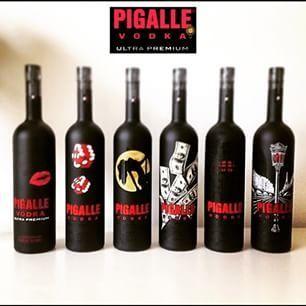 Image du produit Pigalle ULTRA Premium RED LAMP POST DESIGN (1 x 450 cl)