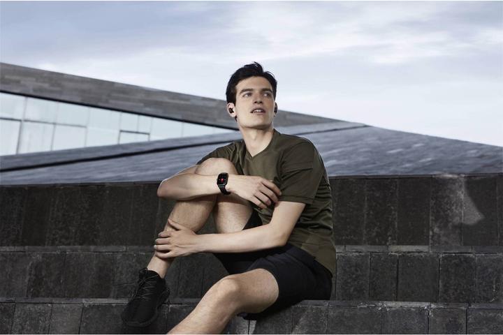 Actual product image Amazfit GTS 2 (42.80 mm)