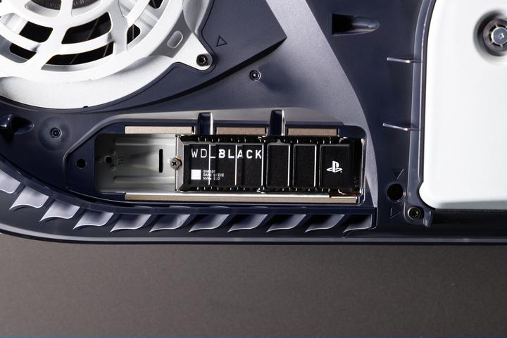 Image du produit WD Black SN850P with Heatsink for PS5 (8000 Go, M.2 2280)