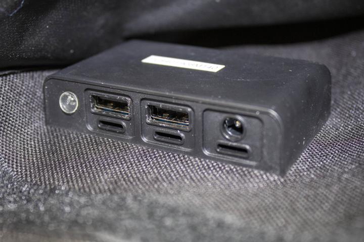 Image du produit Powertraveller Chargeur solaire Falcon 40 with 2x USB-A and 1x DC output (40 W, 0.91 kg)