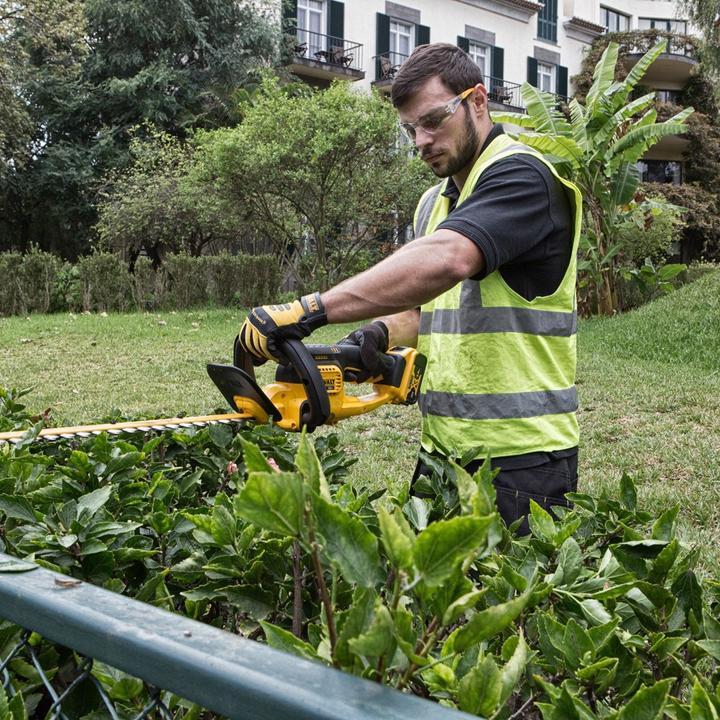 Actual product image DeWalt Cordless hedgecutter (Cordless hedgecutters)