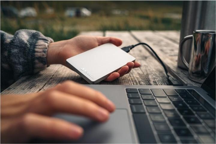 Produktbild Verbatim Store 'n' Go Ali Slim (1 TB)