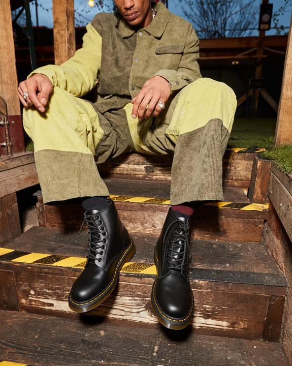 Actual product image Dr. Martens 1460 Smooth (43)