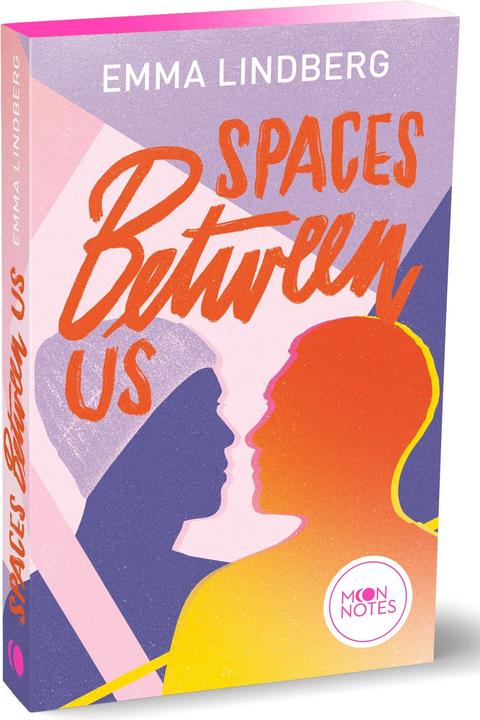 Actual product image Spaces between us (German, Emma Lindberg, Moon Notes, 2023)