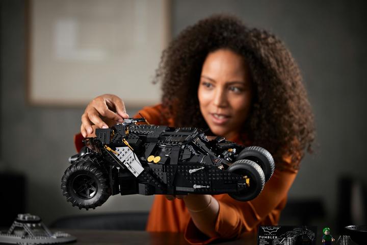 Actual product image LEGO Batmobile Tumbler (76240, LEGO DC, LEGO Rare Sets)