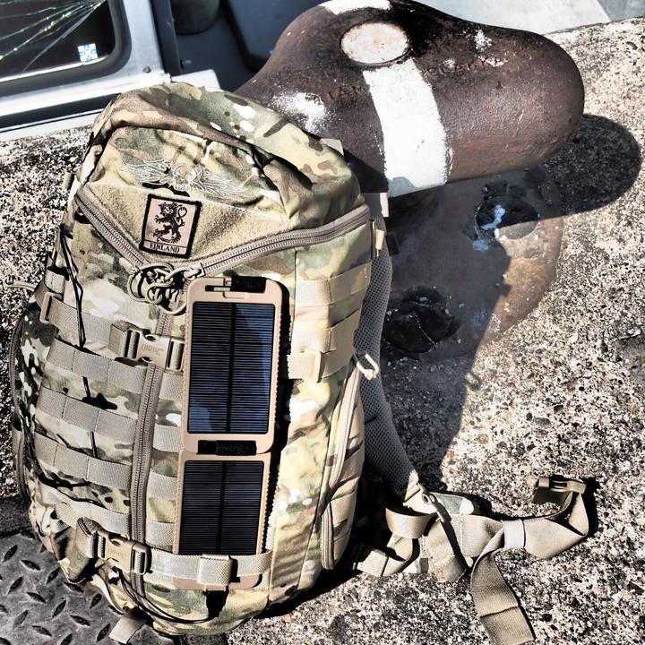Actual product image Powertraveller Tactical Extreme Solar Kit (12000 mAh, 5 W, 44.40 Wh)