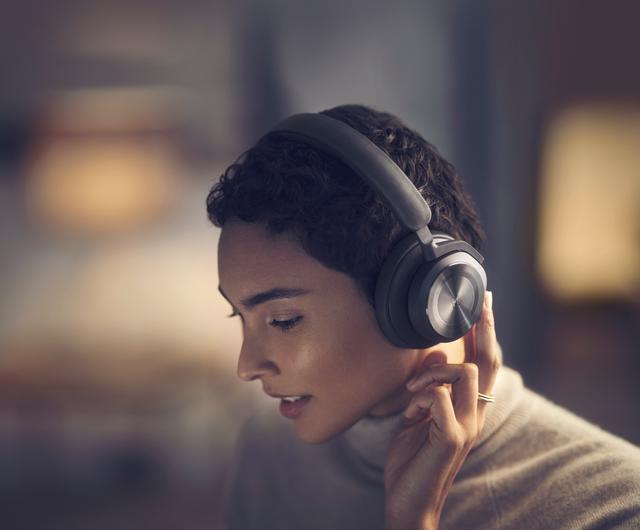 Actual product image B&O Beoplay HX (ANC, 35 h, Cable, Wireless)