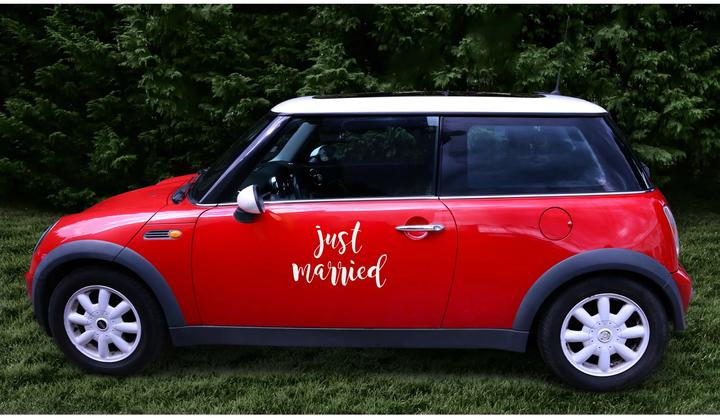 Actual product image Partydeco Car sticker Just Married