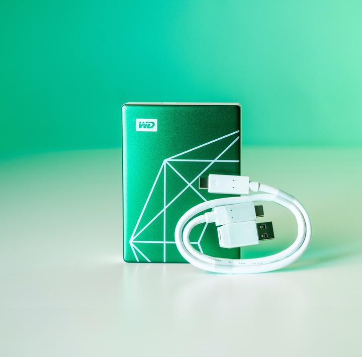 Immagine prodotto WD My Passport Ultra 20th Emerald Anniversary Edition (2 TB)