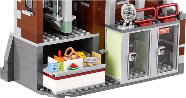 Actual product image LEGO Arkham Asylum (70912)