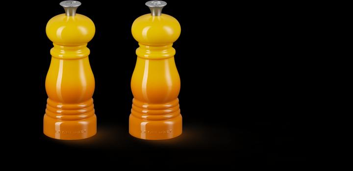 Actual product image Le Creuset Mini Salt and Pepper Mills Set dark yellow (Salt, Pepper)