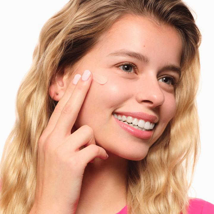 Actual product image essence silky BLUR PORELESS PRIMER (Universal cover)