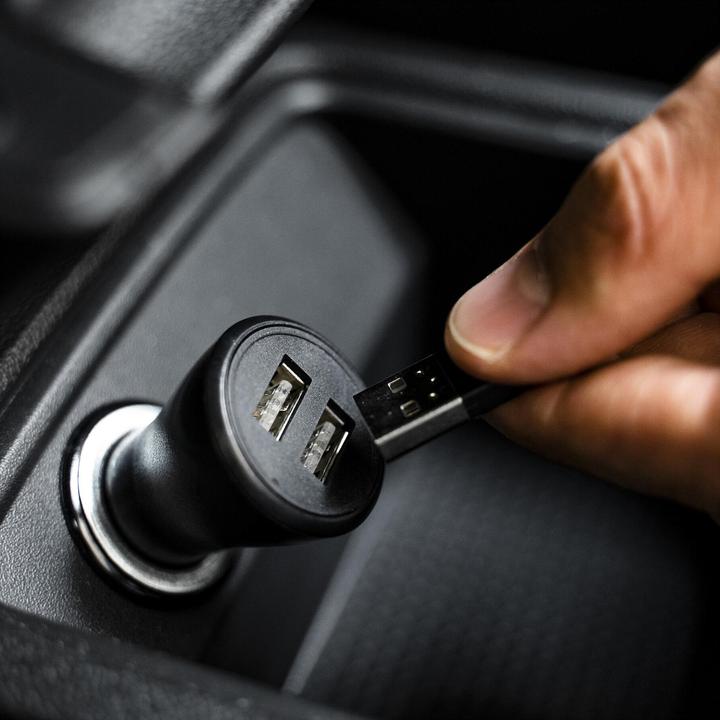 Produktbild Stier USB-Autoladegerät, universal (5 V, 1 A)