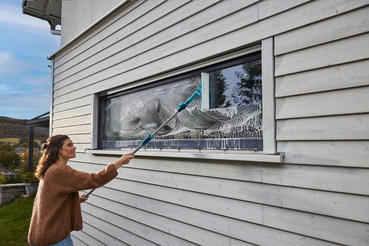 Produktbild Leifheit Fensterwischer Window & Frame Cleaner L micro duo Telescope 210 (1 Stk.)