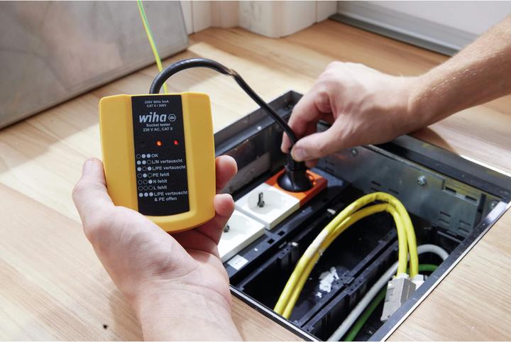 Actual product image Wiha Socket tester (CAT II 300V)