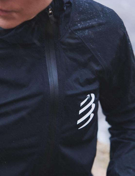 Actual product image Compressport Hurricane 10/10 men running jacket (S)