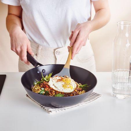 Actual product image Brabantia Pots and Pans (28 cm, Wok, Cast iron)