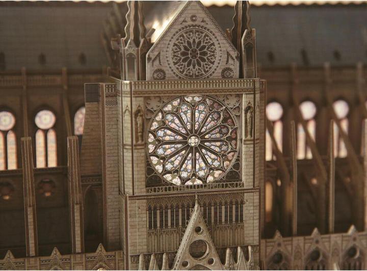 Actual product image Revell Notre Dame de Paris (300 pieces)