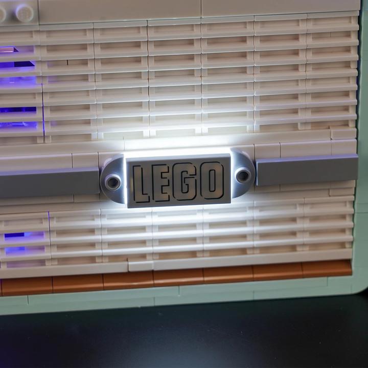 Image du produit BrickBling Kit d'éclairage LED pour LEGO - Radio rétro (10334)