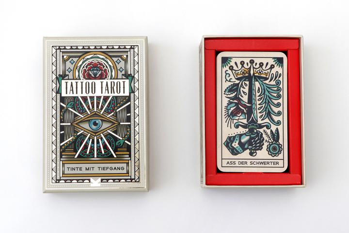 Produktbild Kartenspiel Tattoo Tarot - Tinte mit Tiefgang