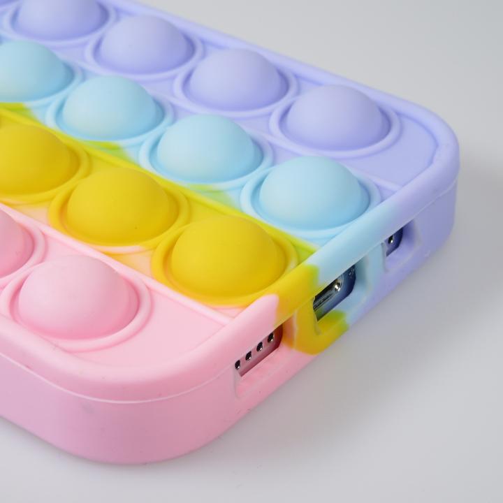 Produktbild PhoneLook Hülle Silikon Luftblasen Anti-Stress Regenbogen (Apple iPhone 13 Pro Max)